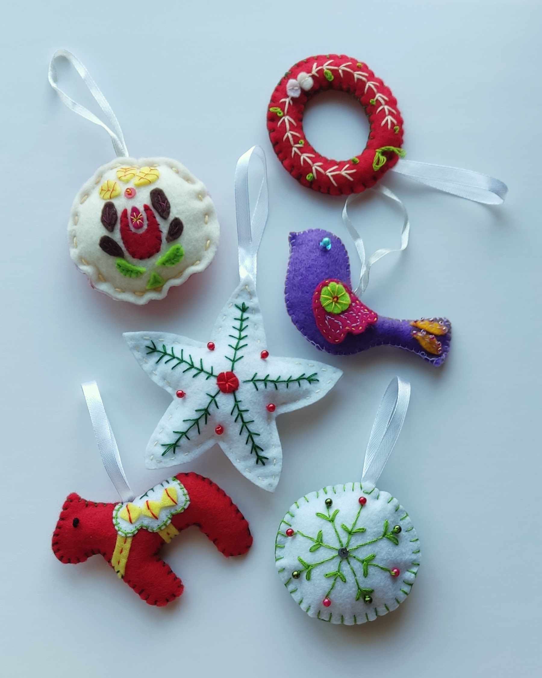 Navidad en fieltro con ideas simples para crear tus propios adornos
